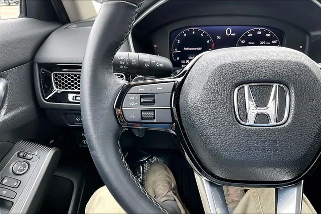 Certified Used 2024 Platinum White Pearl Honda Touring image 10