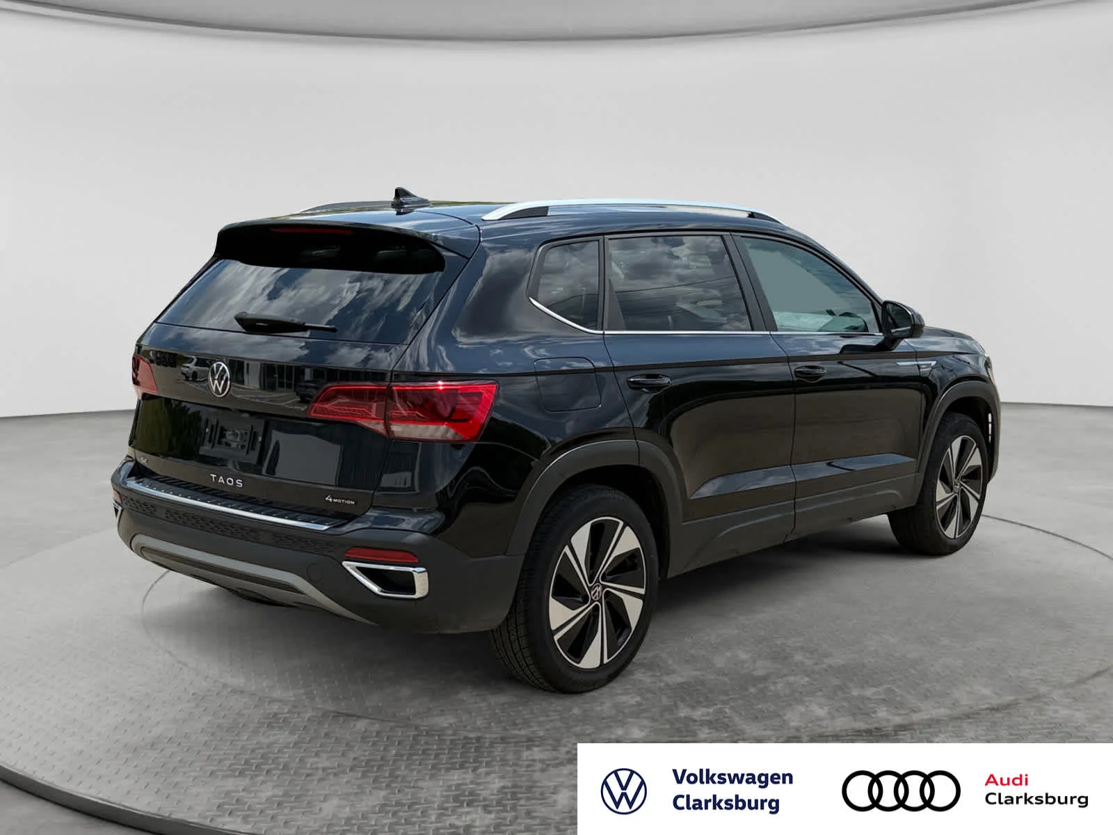 Used 2024 Deep Black Pearl Volkswagen SE image 5