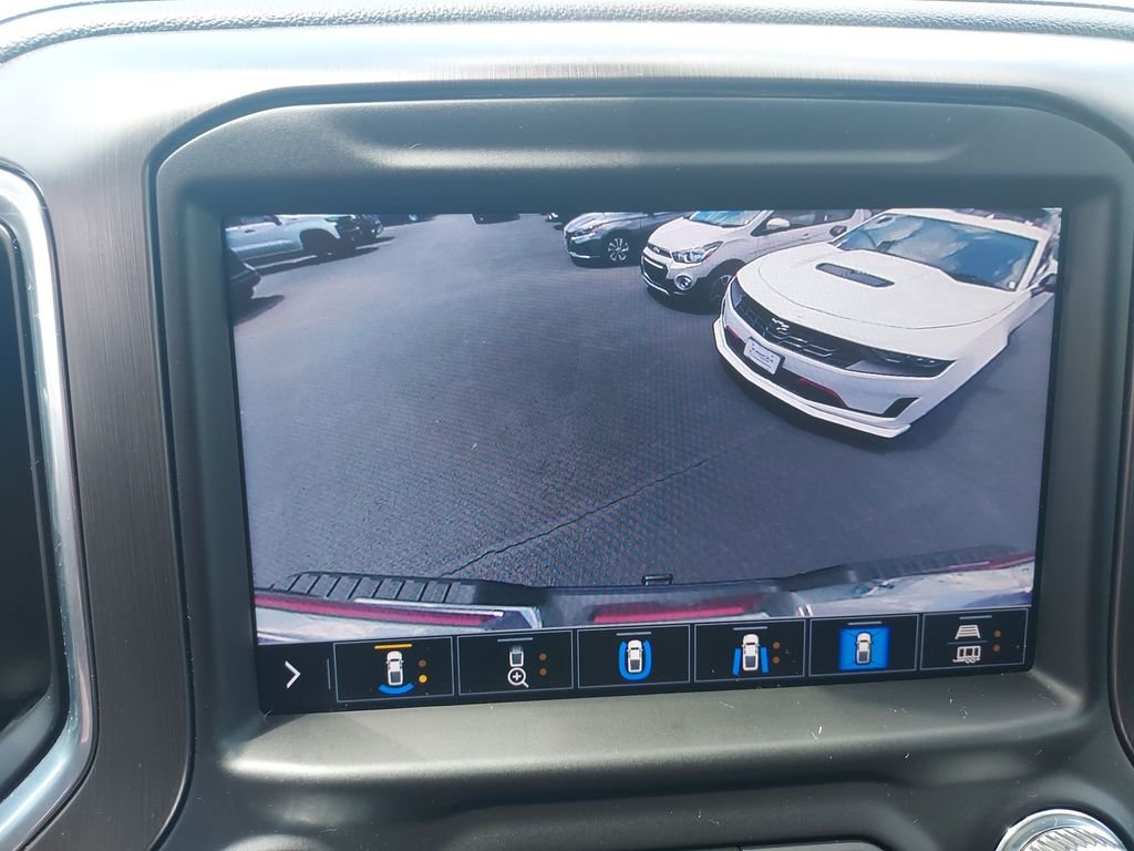 Used 2022 Blue GMC AT4 image 22