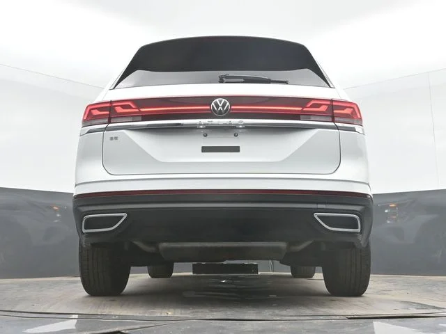 Used 2024 White Volkswagen 2.0T SE image 48