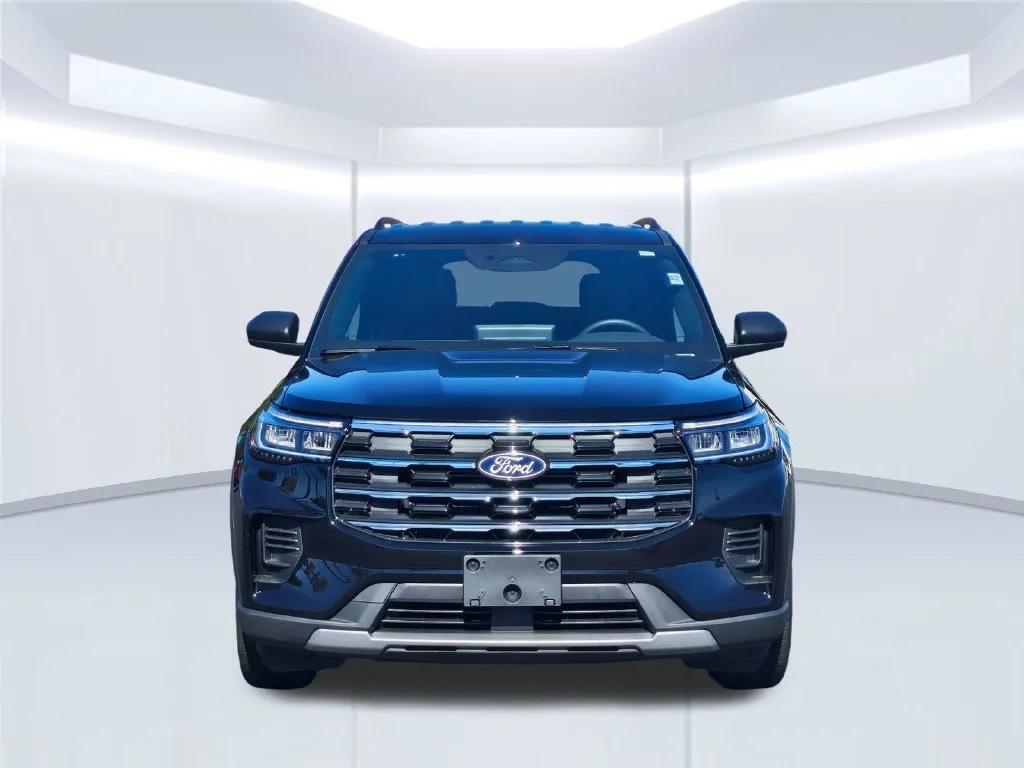 New 2027 Agate Black Metallic Ford Active image 18