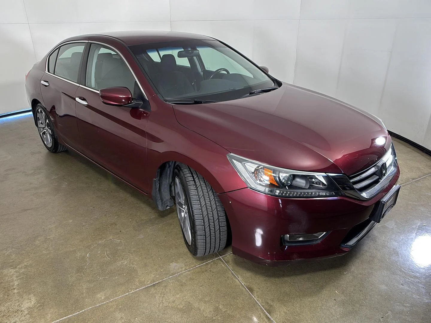 Used 2013 Basque Red Pearl II Honda Sport image 7
