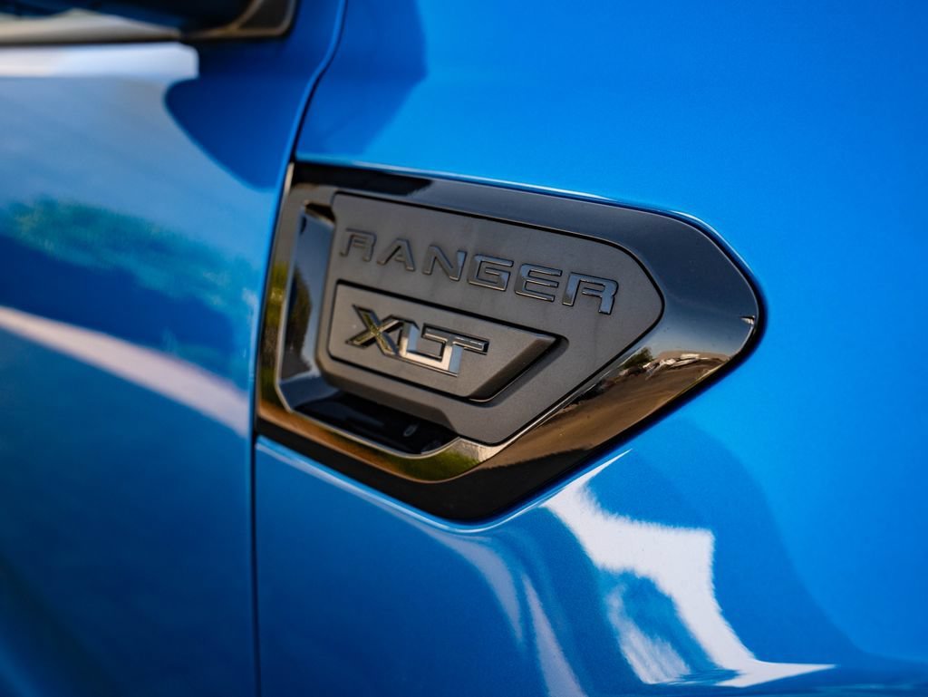 Used 2023 Velocity Blue Metallic Ford XLT image 15