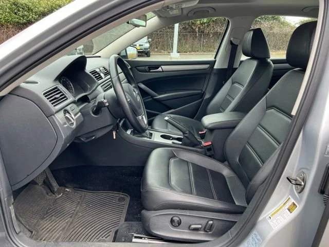 Used 2014 Reflex Silver Metallic Volkswagen TDI SE w/Sunroof image 12