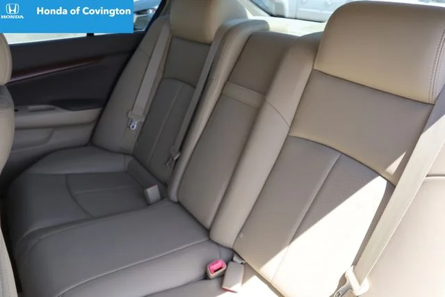 Used 2007 Ivory Pearl INFINITI Journey image 21