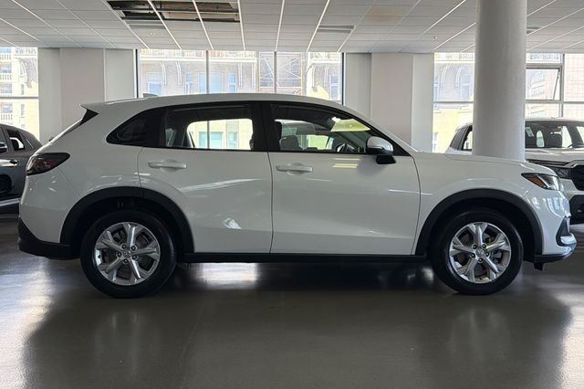 Used 2023 Platinum White Pearl Honda LX image 3