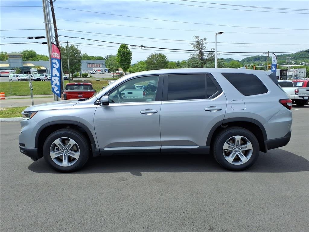 Certified Used 2025 Lunar Silver Metallic Honda AWD EX-L image 2