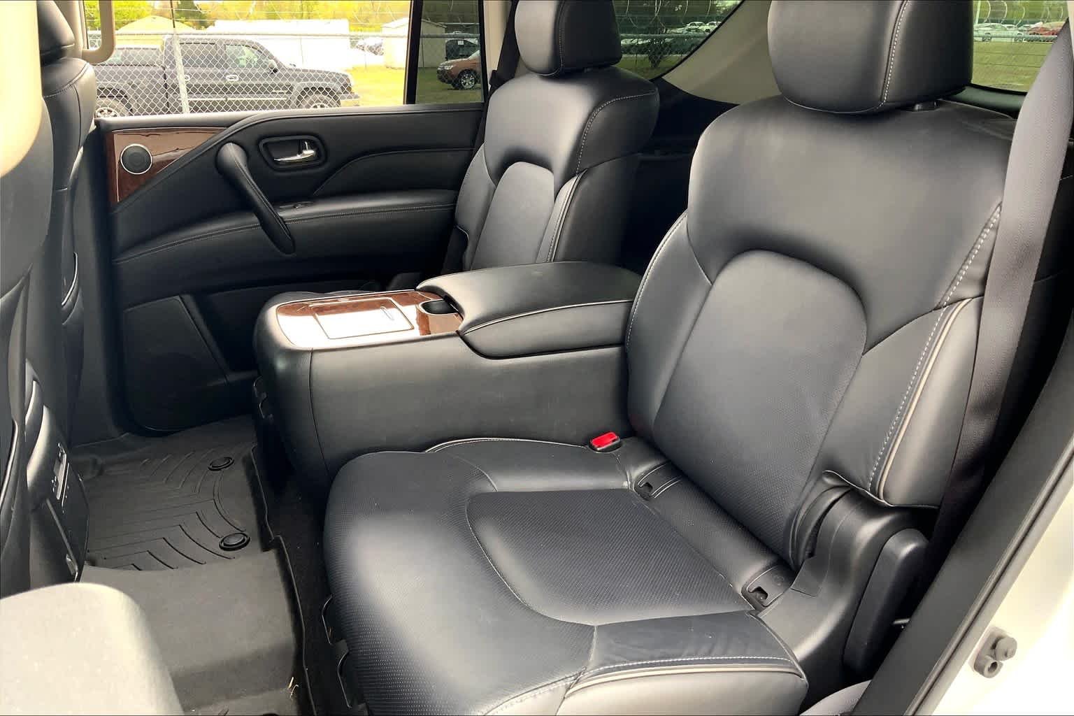 Used 2019 Liquid Platinum INFINITI LUXE image 21