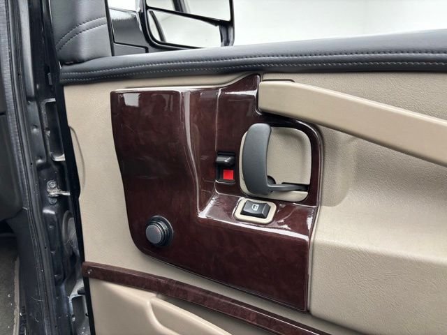 Used 2022 Onyx Black GMC Explorer Limited SE image 22
