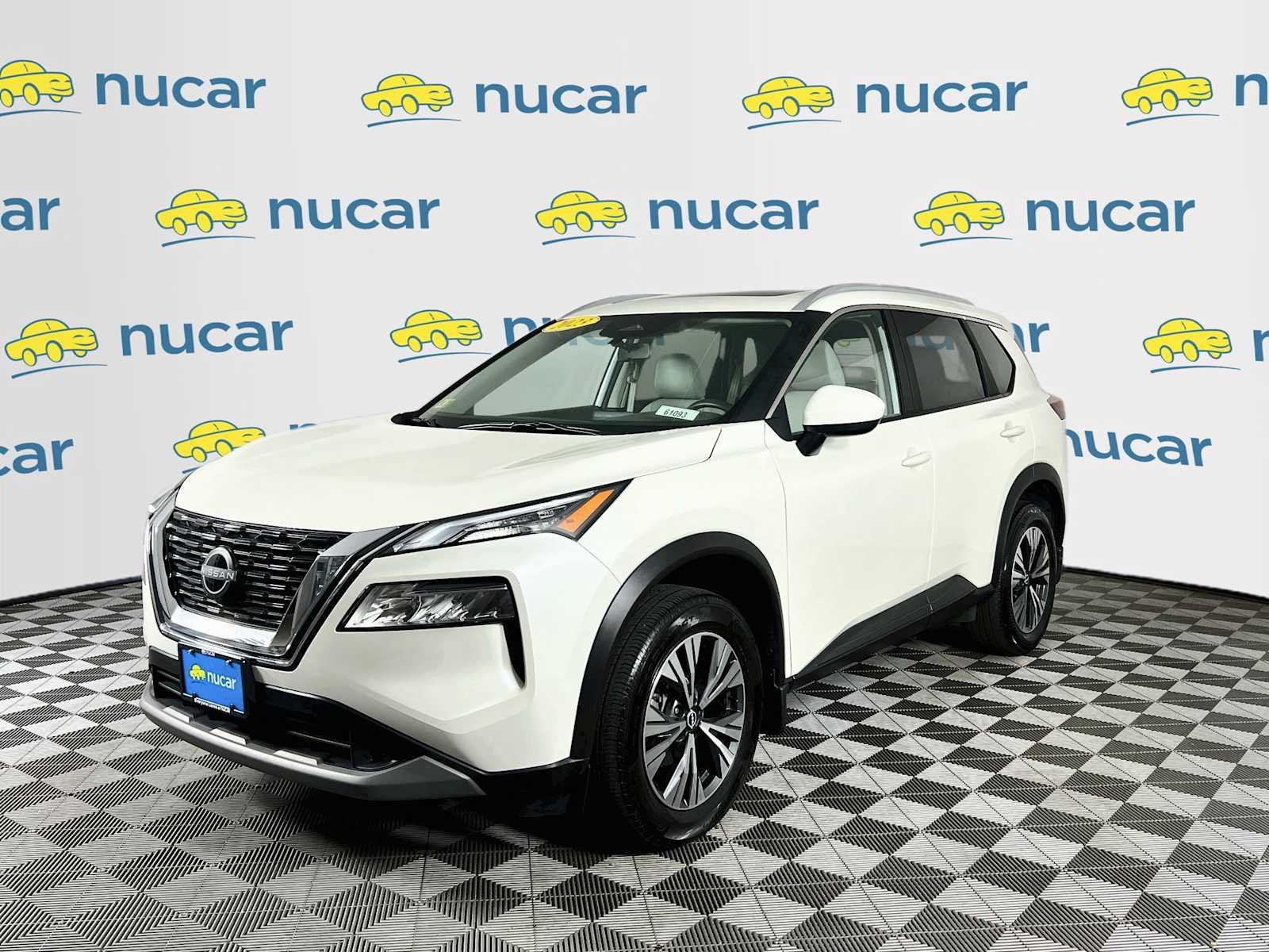 Used 2023 Pearl White Tricoat Nissan SV image 3