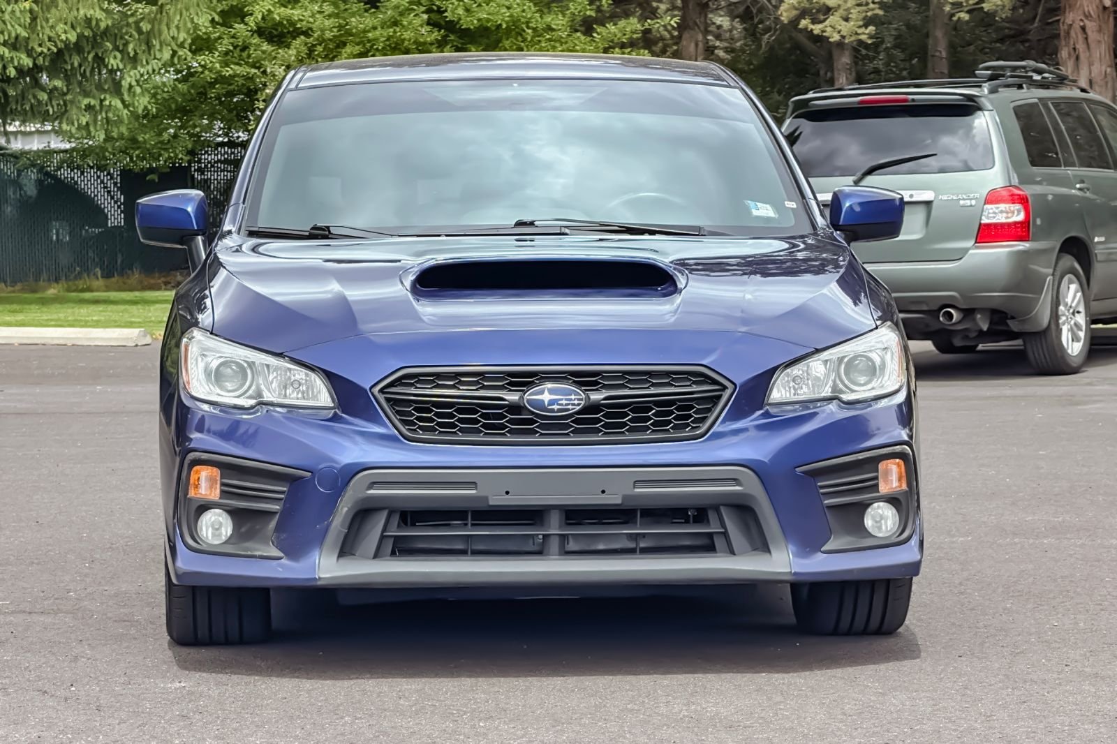 Used 2019 Blue Subaru Premium image 10