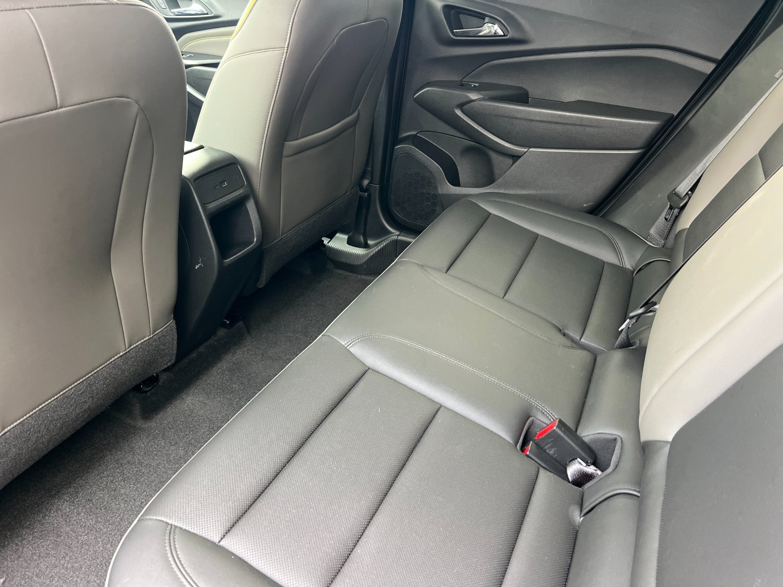 Used 2025 Mosaic Black Metallic Chevrolet ACTIV image 12