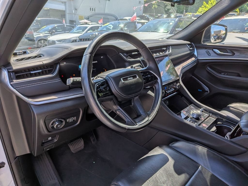 Used 2022 White Jeep Overland image 15