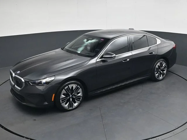Used 2025 Gray BMW eDrive40 image 31