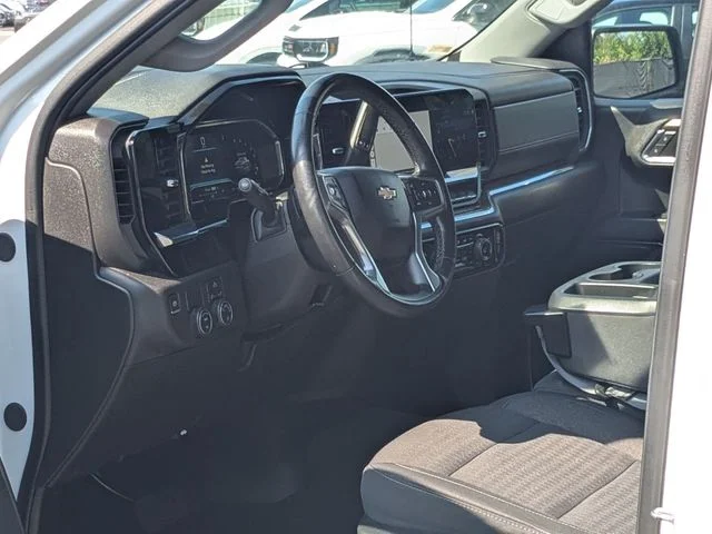 Used 2024 Summit White Chevrolet LT image 2