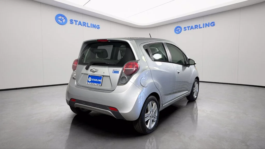Used 2015 SILVER ICE Chevrolet LT image 8