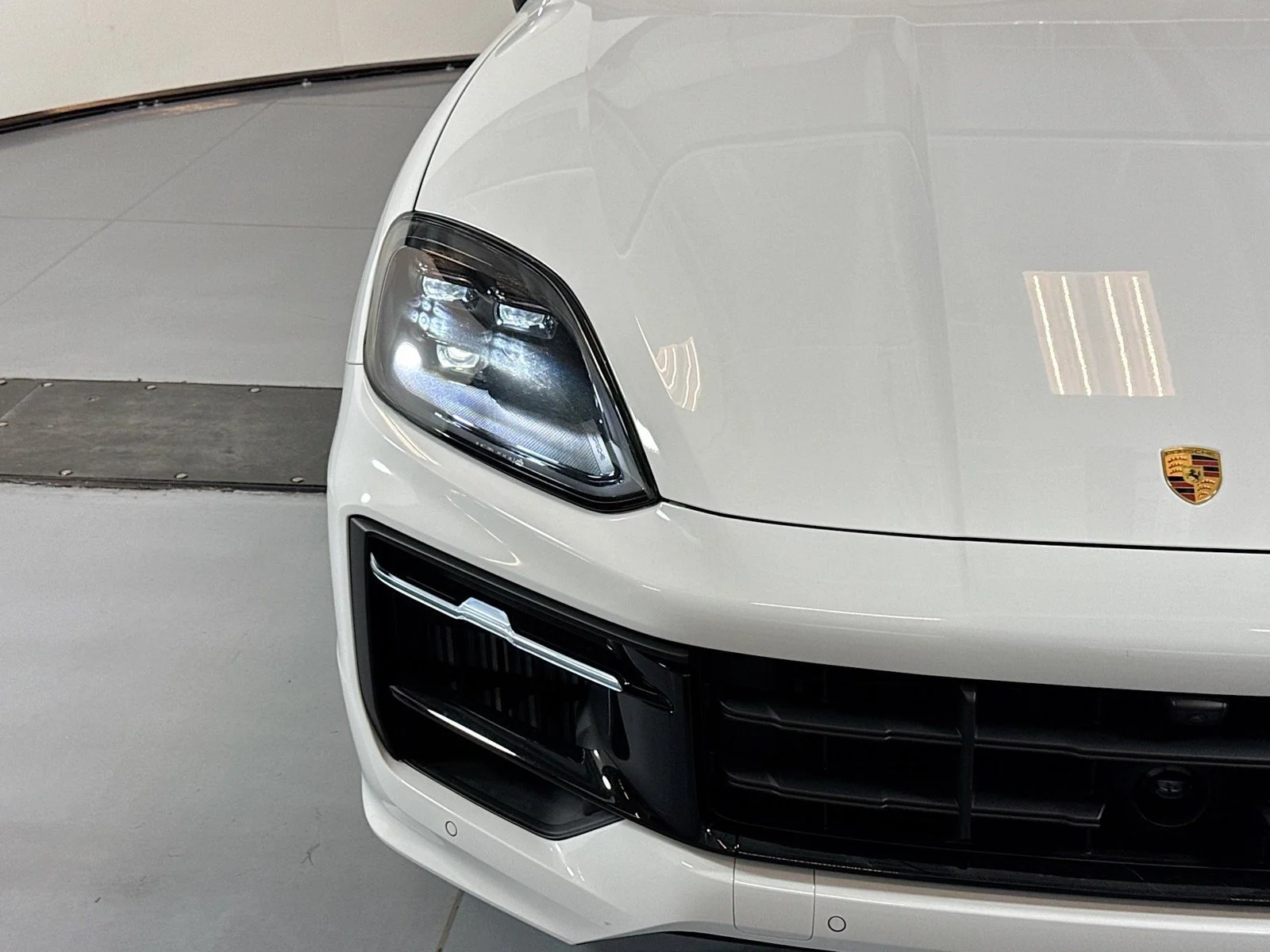 New 2026 Carrara White Metallic Porsche GTS image 27