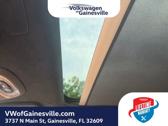 Used 2018 Onyx Black Metallic Volvo Inscription image 31