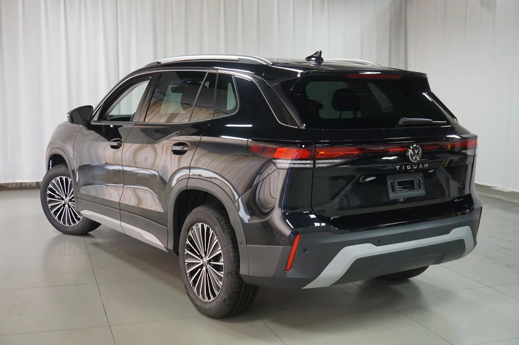 New 2026 Black Volkswagen 2.0T S image 7