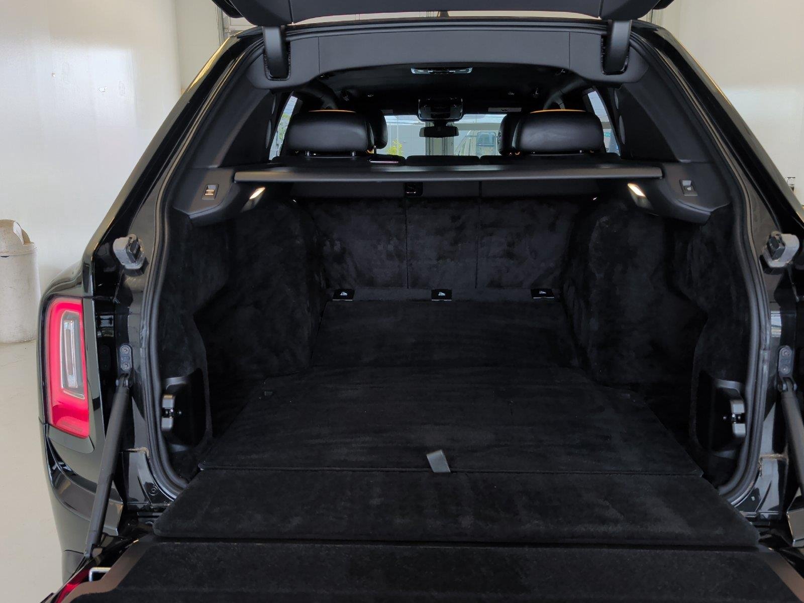Used 2021 BLACK ROLLS ROYCE BASE image 37