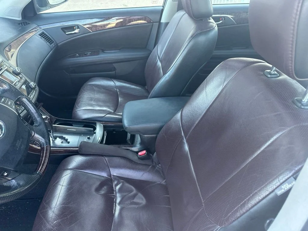 Used 2011 White Toyota Limited image 2