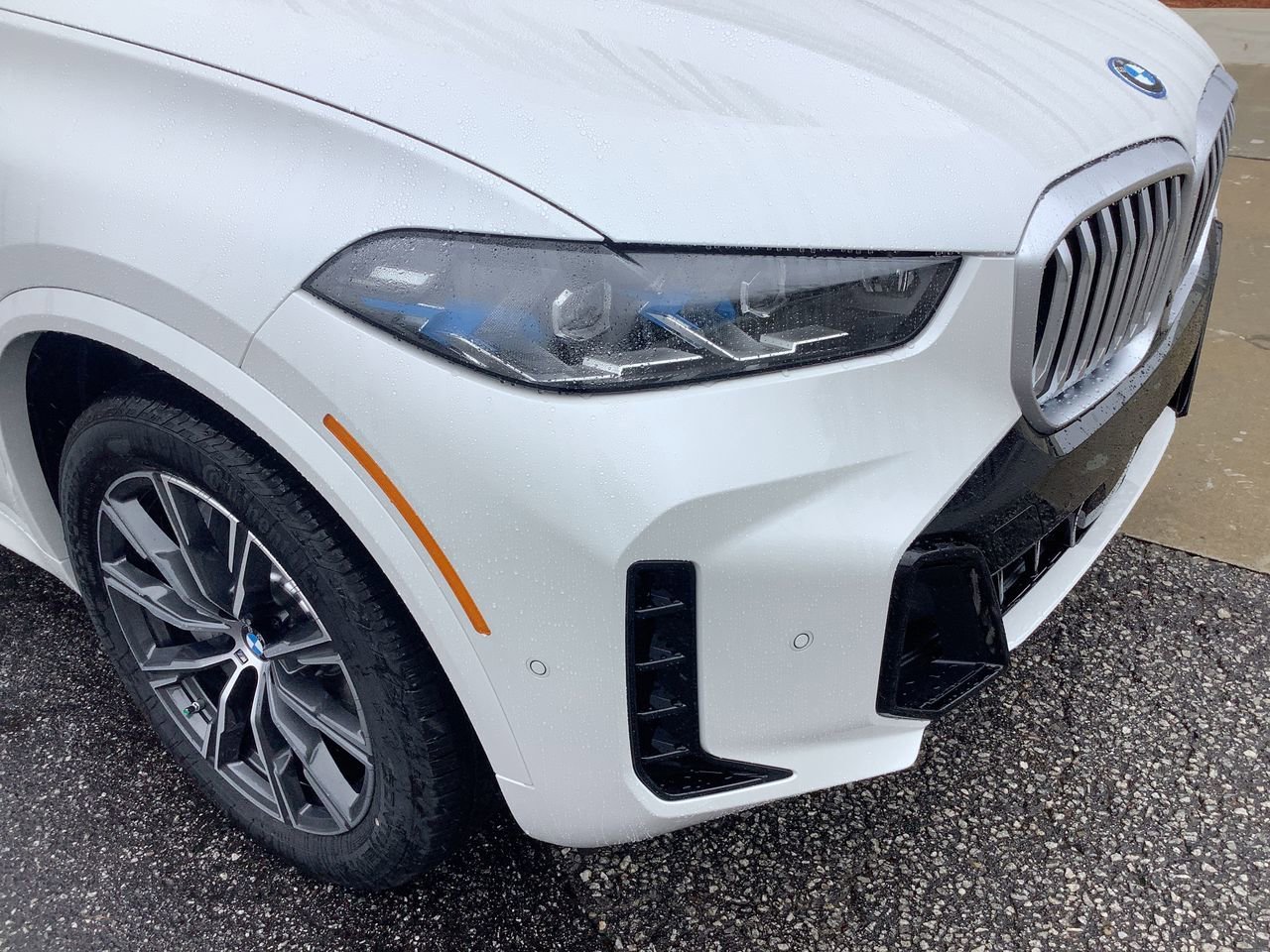 Used 2026 Mineral White Metallic BMW xDrive50e image 11