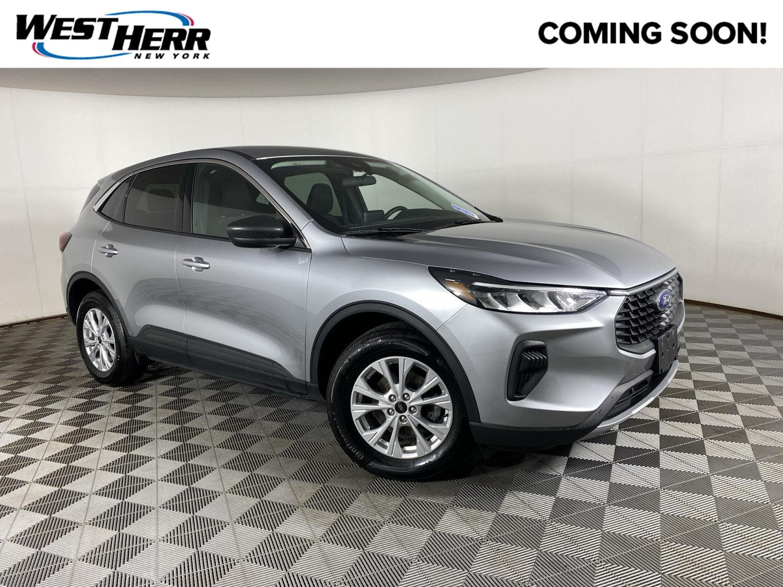 Used 2023 Iconic Silver Ford Active image 1