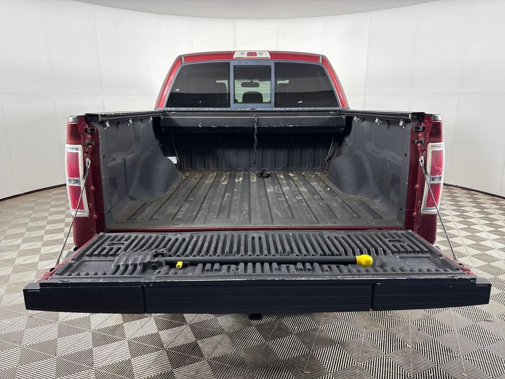 Used 2013 Red Ford Lariat image 32