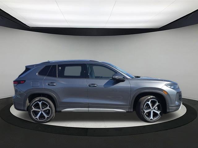 New 2026 Platinum Gray Metallic Volkswagen SE image 8
