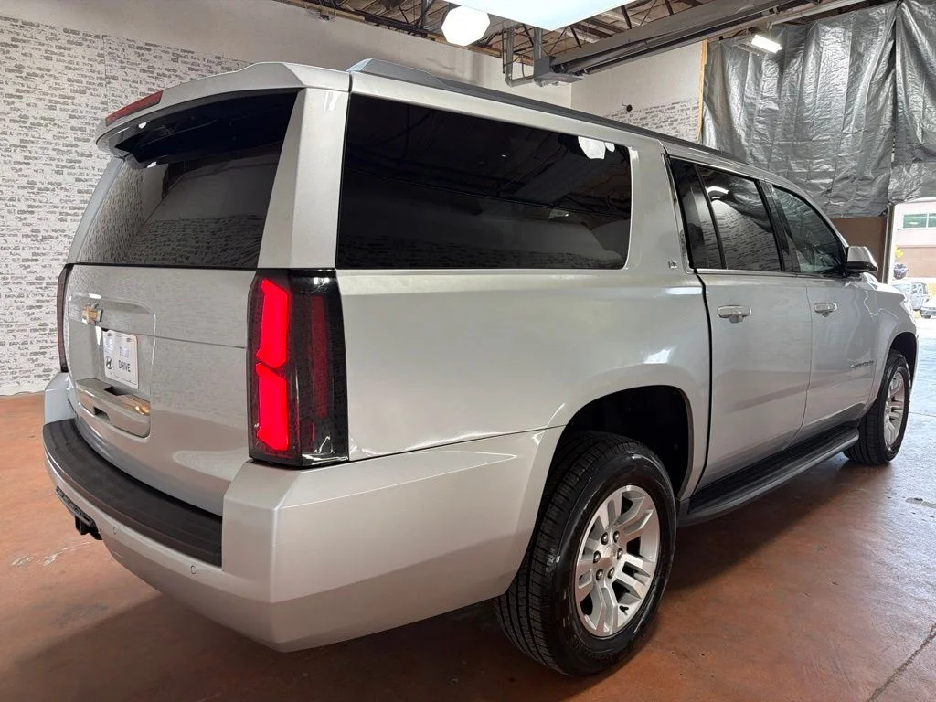 Used 2020 Silver Ice Metallic Chevrolet LT image 7