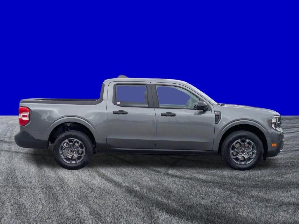 New 2026 Gray Ford XLT image 3