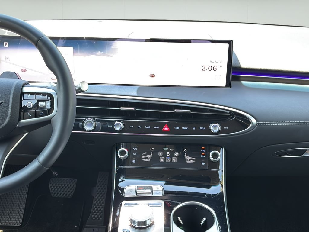 2026 GENESIS GV70 - Photo 18