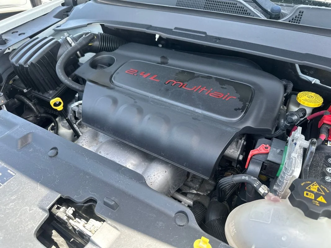 Used 2019  Jeep Latitude FWD image 10
