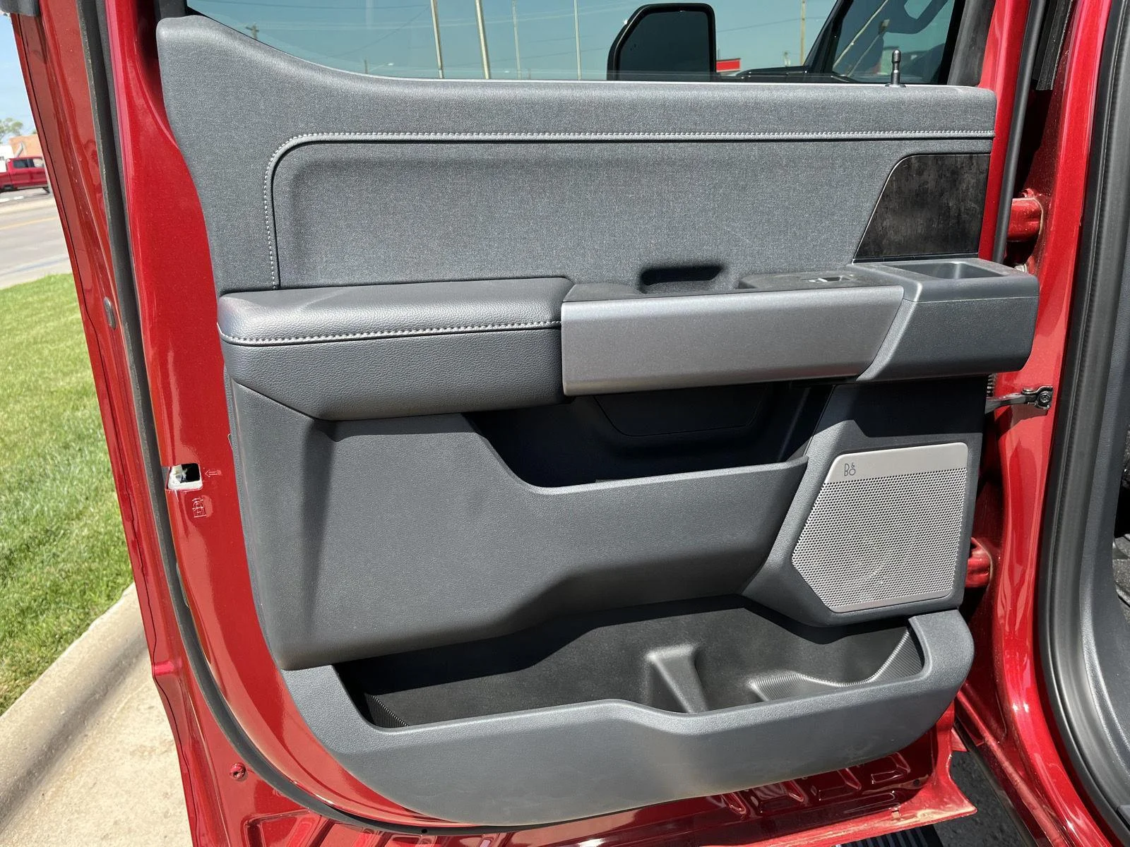 New 2026 Ruby Red Metallic Tinted Clearcoat Ford F-250® Lariat® image 11