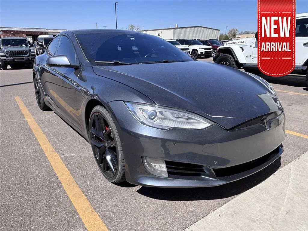 2015 Tesla Model S P85D's photo