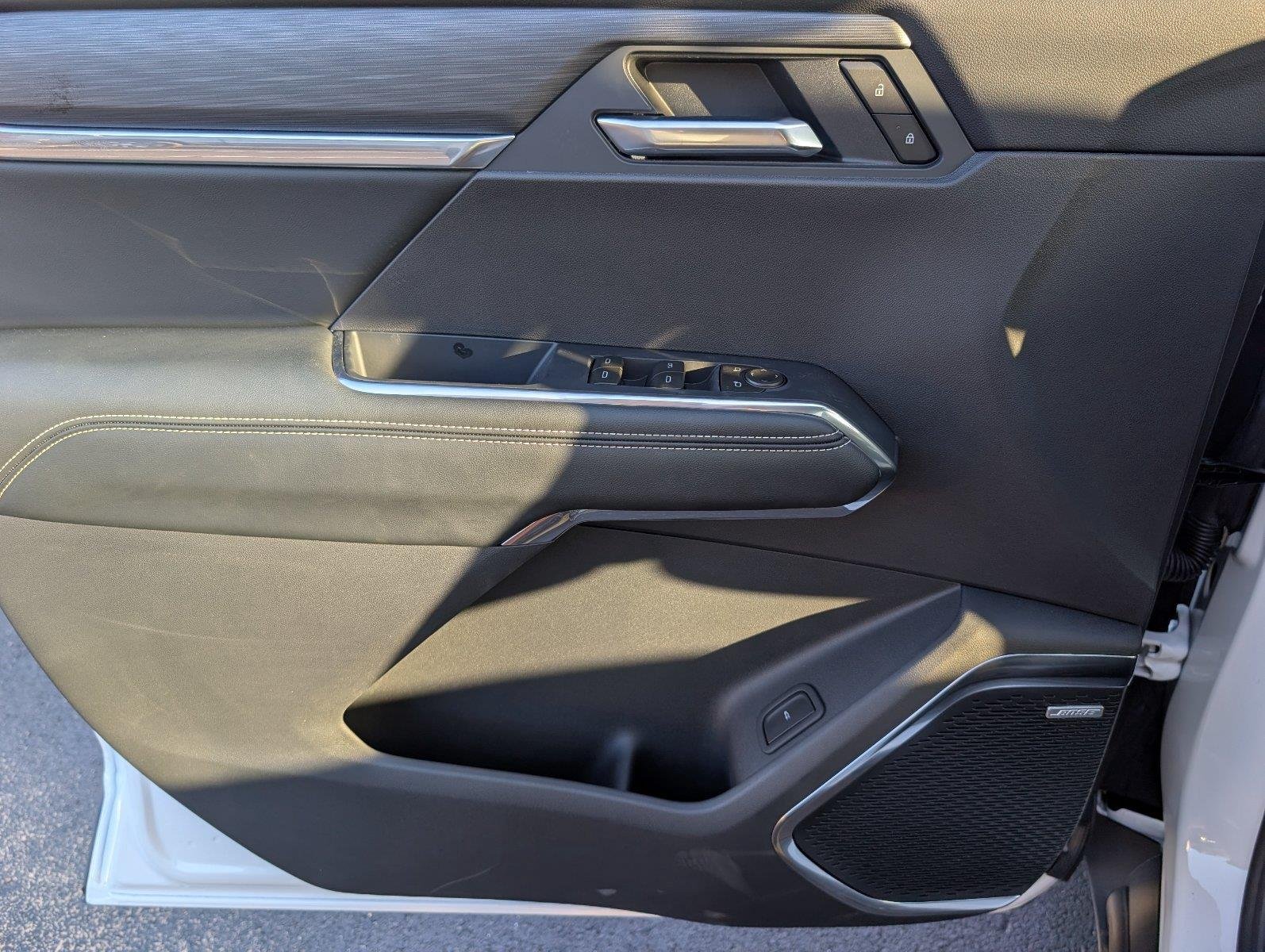 New 2027 Summit White GMC Elevation image 18