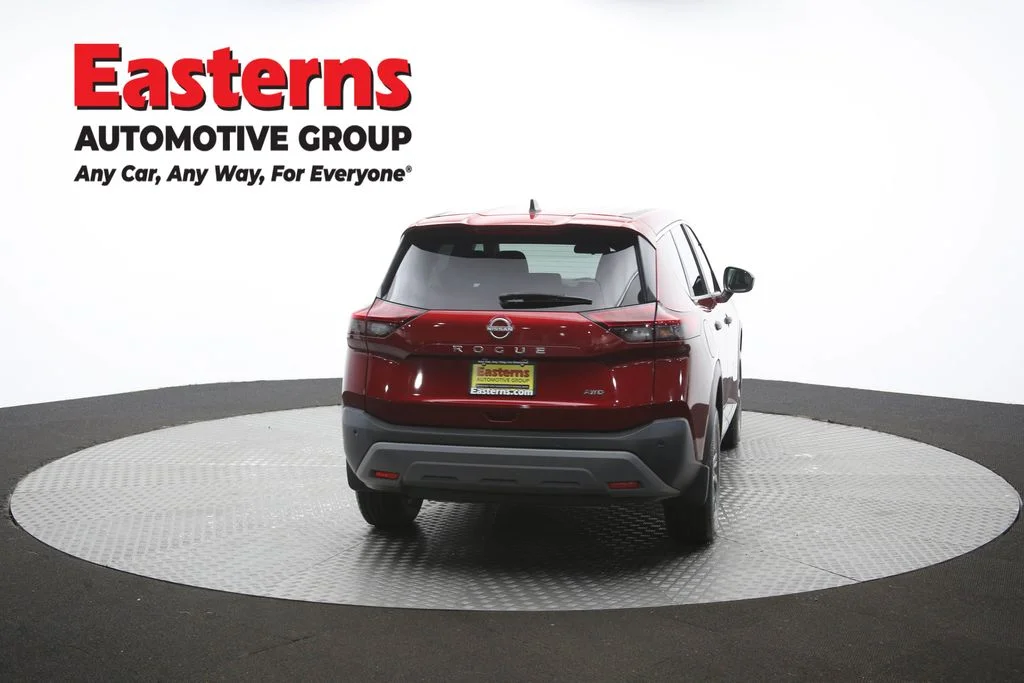 Used 2023 Red Nissan S image 37