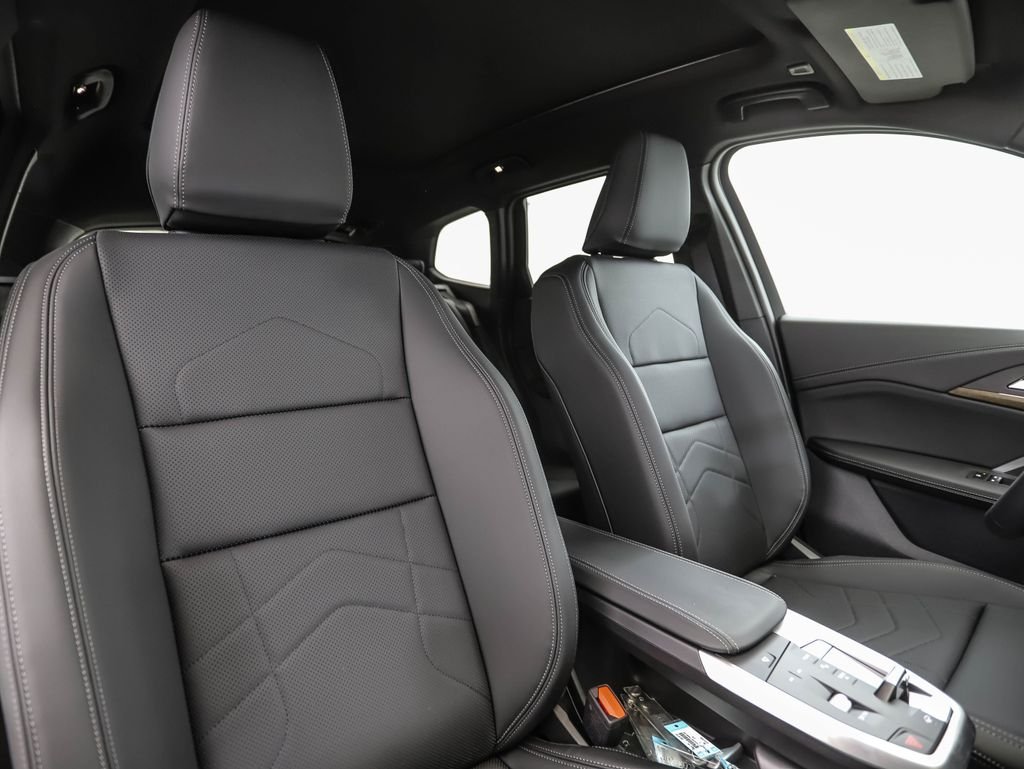 New 2027 Jet Black BMW xDrive28i image 32