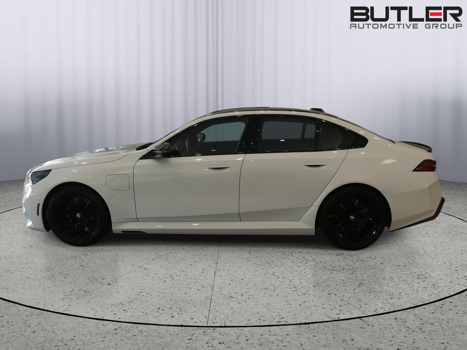 Used 2026 Alpine White BMW Base image 6
