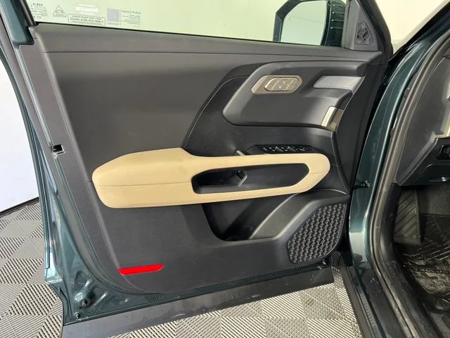 New 2027 Black Kia EX image 17