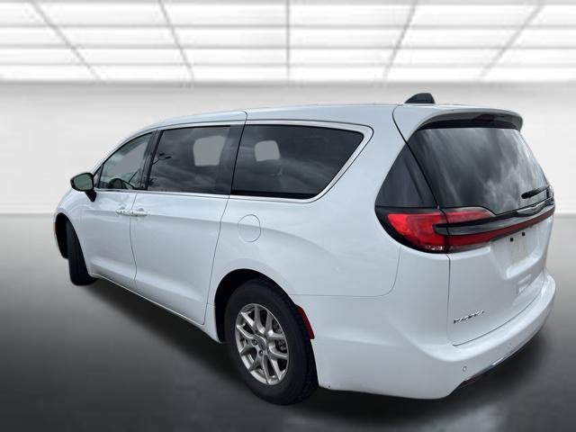 2024 Chrysler Pacifica Touring L - Photo 6