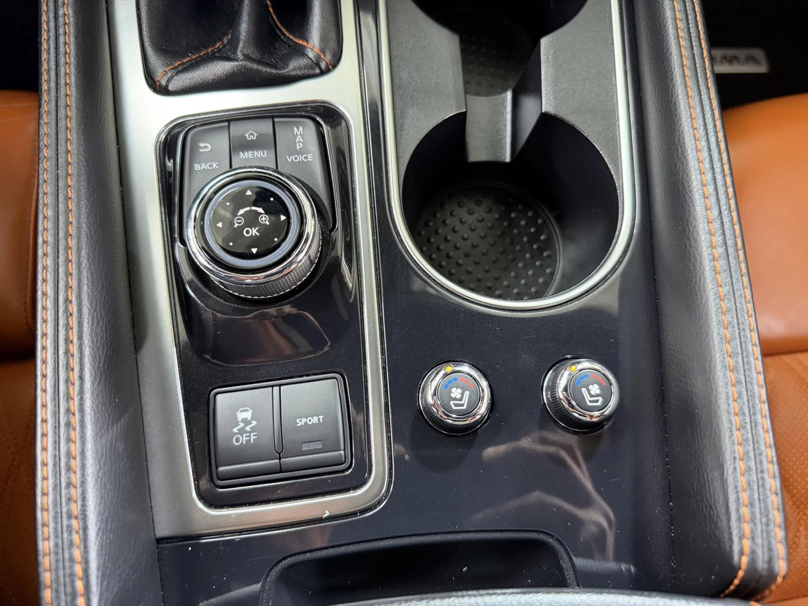 Used 2019 Pearl White Tricoat Nissan Platinum image 21