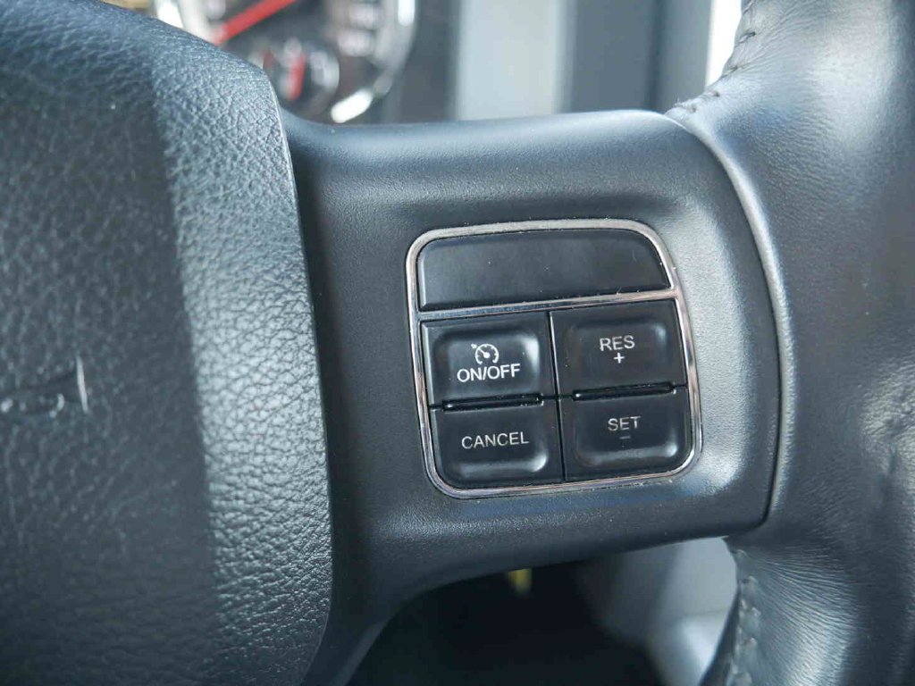 Used 2012 White Ram Sport image 36