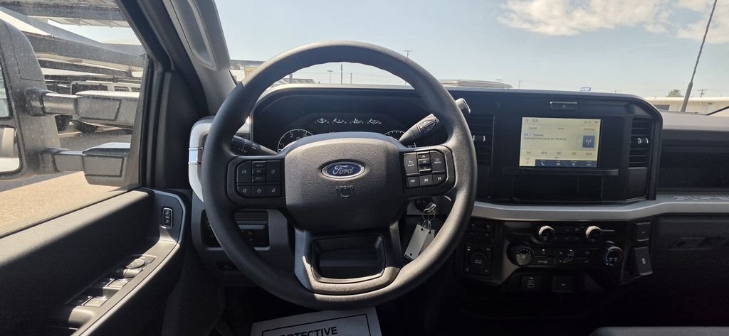 New 2026 Oxford White Ford F-250® XL image 15