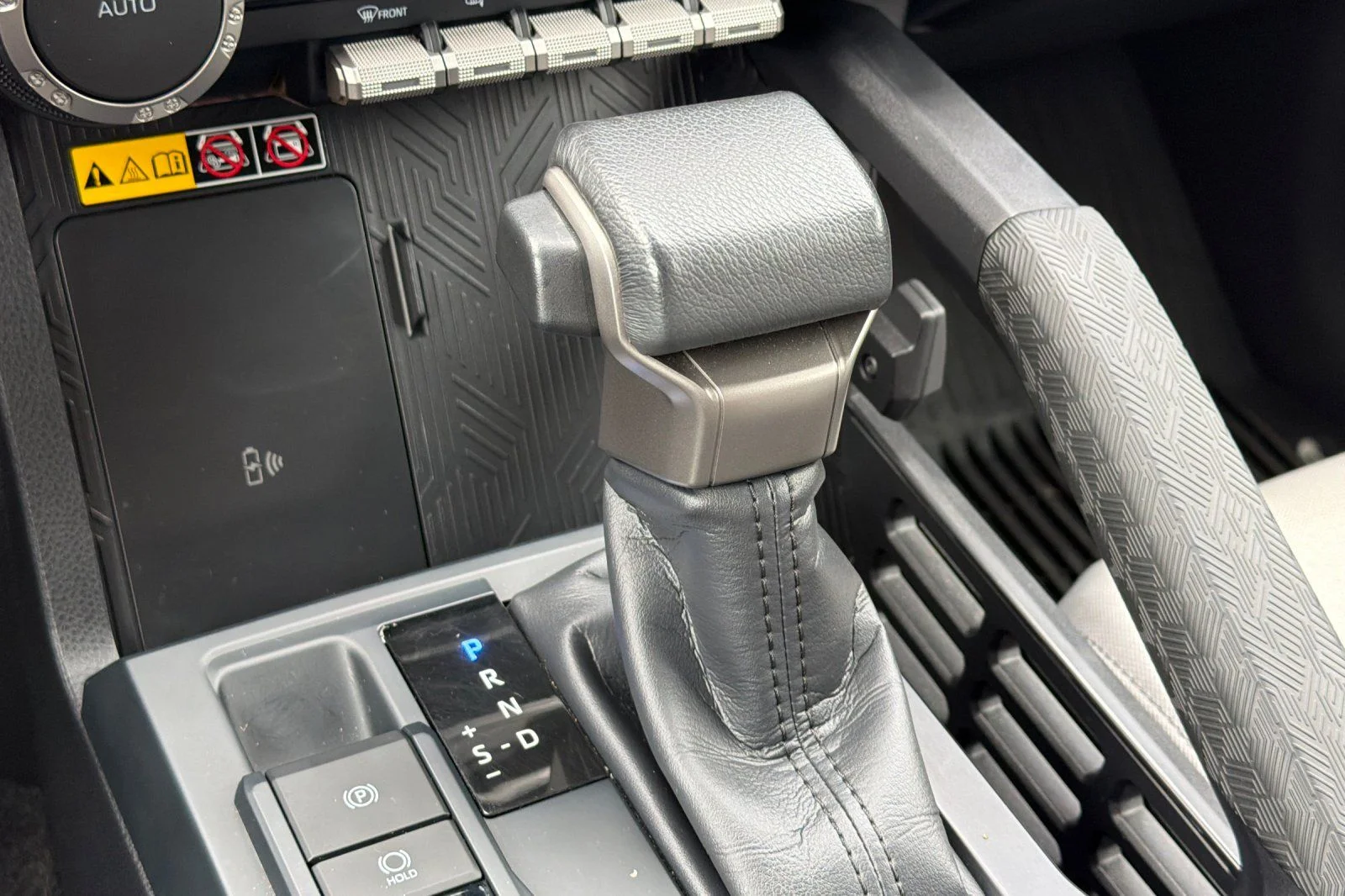 Used 2024  Toyota SR5 image 26