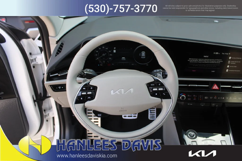 New 2026 White Kia Wave image 18