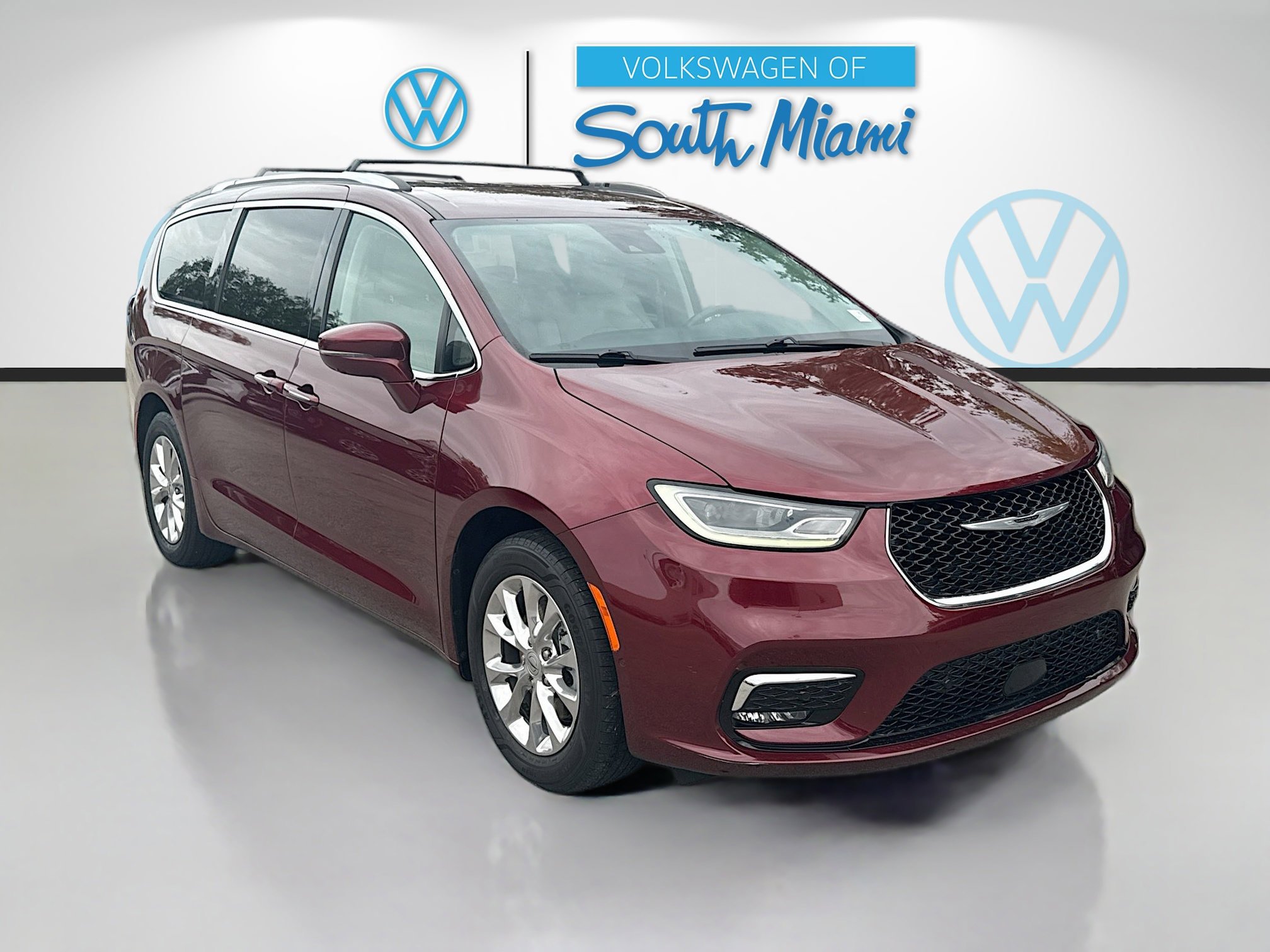 2021 Chrysler Pacifica Touring L's photo