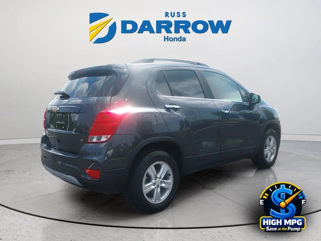 Used 2018 Gray Chevrolet LT image 5
