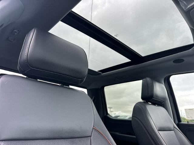 New 2025 Glacier Gray Metallic Tri-Coat Ford F-250® Lariat® image 42