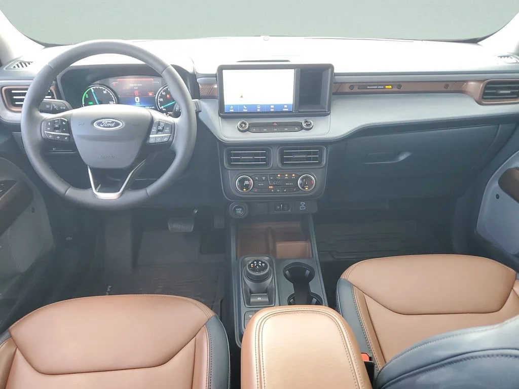 Used 2024 White Ford Lariat image 11
